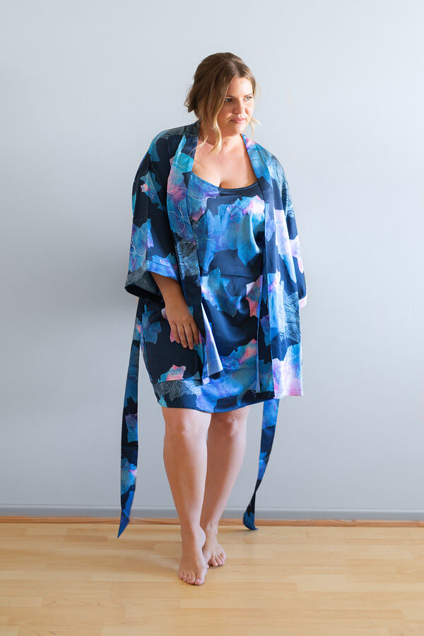 132A4115 Floral Bridesmaid Robes for bridal parties curvy