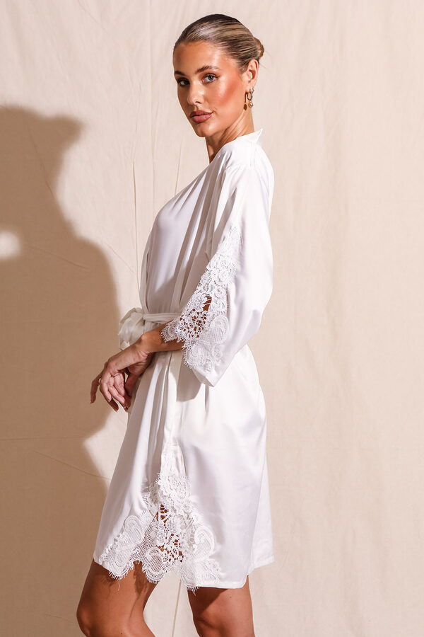 Amelie White Satin Bridesmaid Robe with Lace Trim4 AmelieSatinLaceBridalRobeWhite