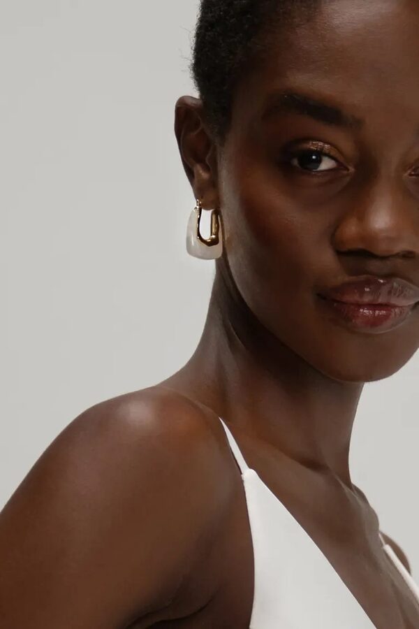 Rana Gold Resin Earrings by Jenny Yoo Rana Gold Resin Earrings by Jenny Yoo