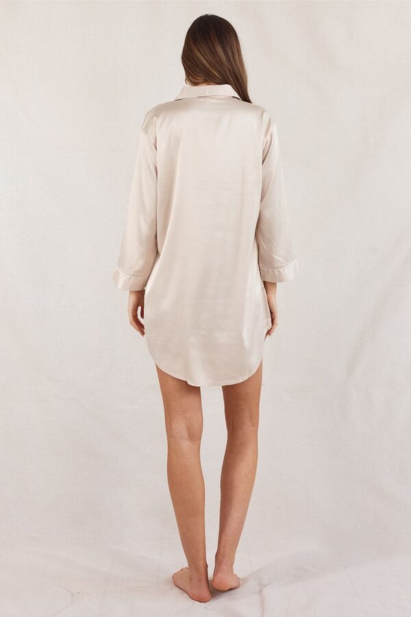Willow Sleepshirt Champagne Bridesmaids Getting Ready Ideas 5 Champagne Bridesmaid Getting Ready Robes and Pyjamas