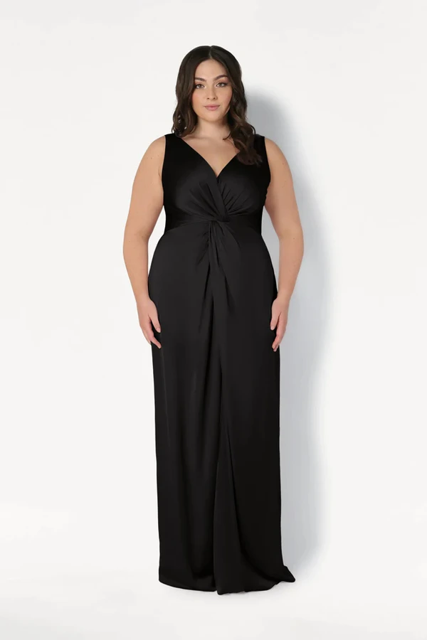 Carmen Black Curve front Bridesmaid Dress by TH&TH Carmen Black black bridesmaid dress by TH&TH, curve front view