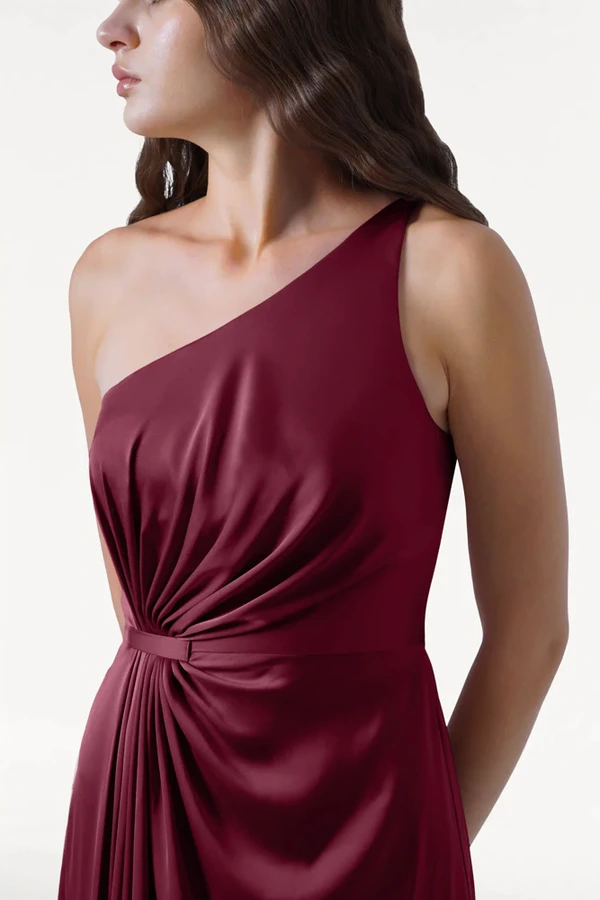 Greta Merlot Detail 1 Bridesmaid Dress by TH&TH Greta Merlot merlot bridesmaid dress by TH&TH, detail 1 view