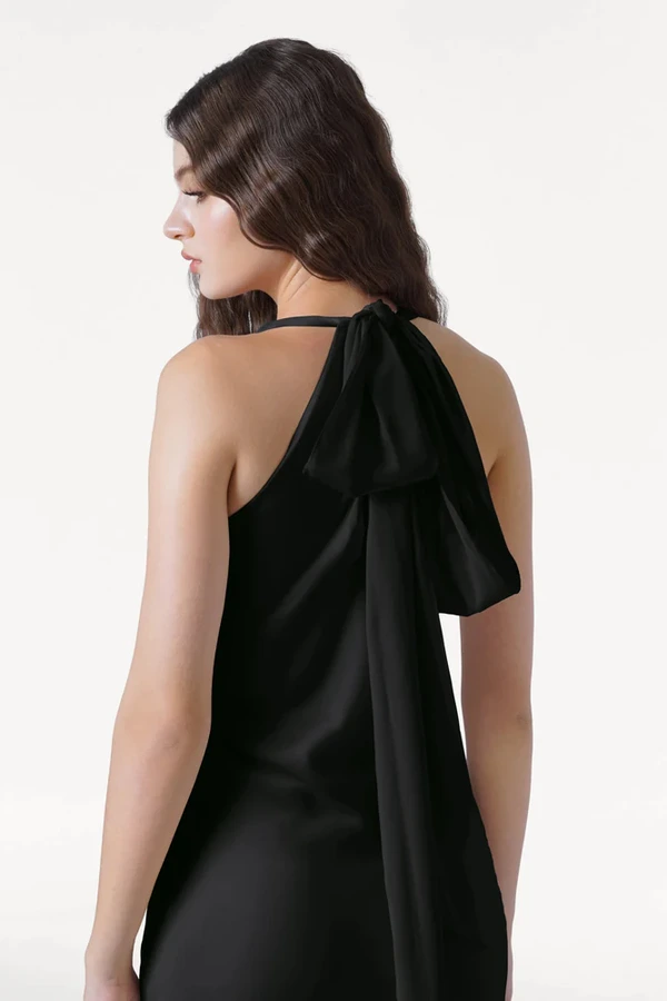 Mira Black Bridesmaid Dress by TH&TH detail Mira Black Bridesmaid Dress by TH&TH detail