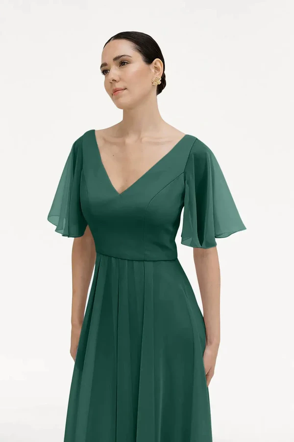 Phoebe Forest Green Bridesmaid Dress by TH&TH - det Forest Green Phoebe bridesmaid dress by TH&TH, fabric and neckline detail