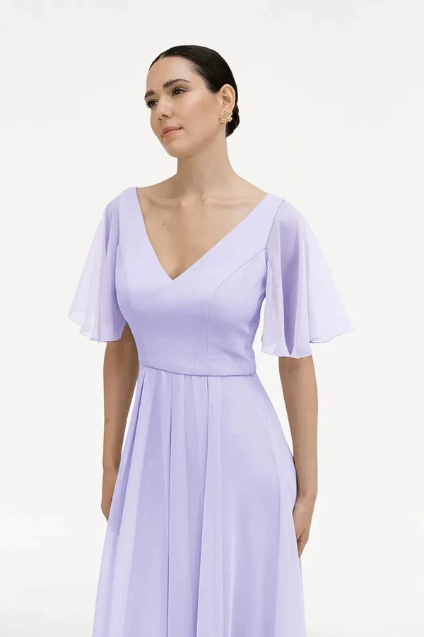 Phoebe Lilac Mist Bridesmaid Dress by TH&TH - det Lilac Mist Phoebe bridesmaid dress by TH&TH, fabric and neckline detail