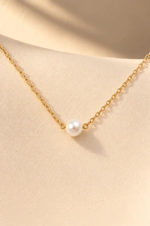 Bridesmaid Gold Pearl Necklace on Gift Card